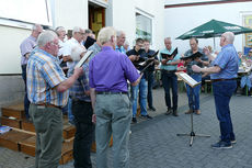 Sommerserenade vor dem "Chorfürst" (Foto: Karl-Franz Thiede)